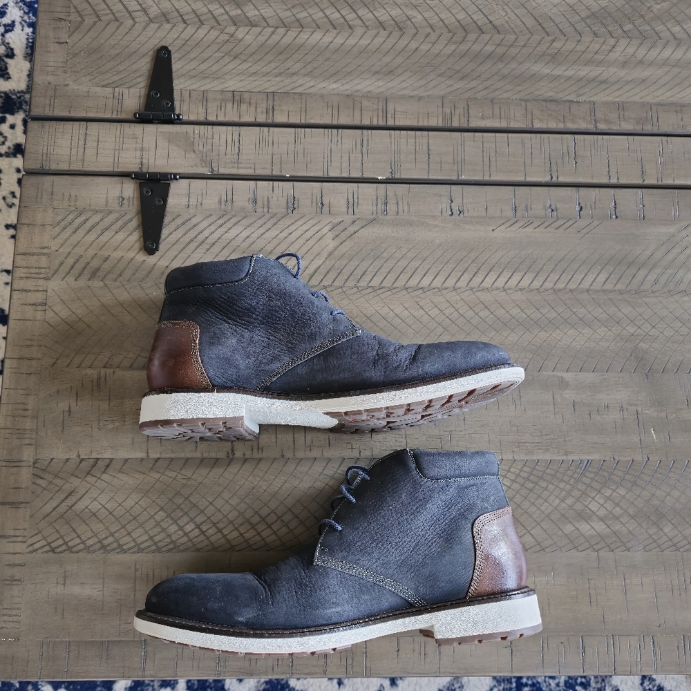 Johnston murphy sheep skin chukka